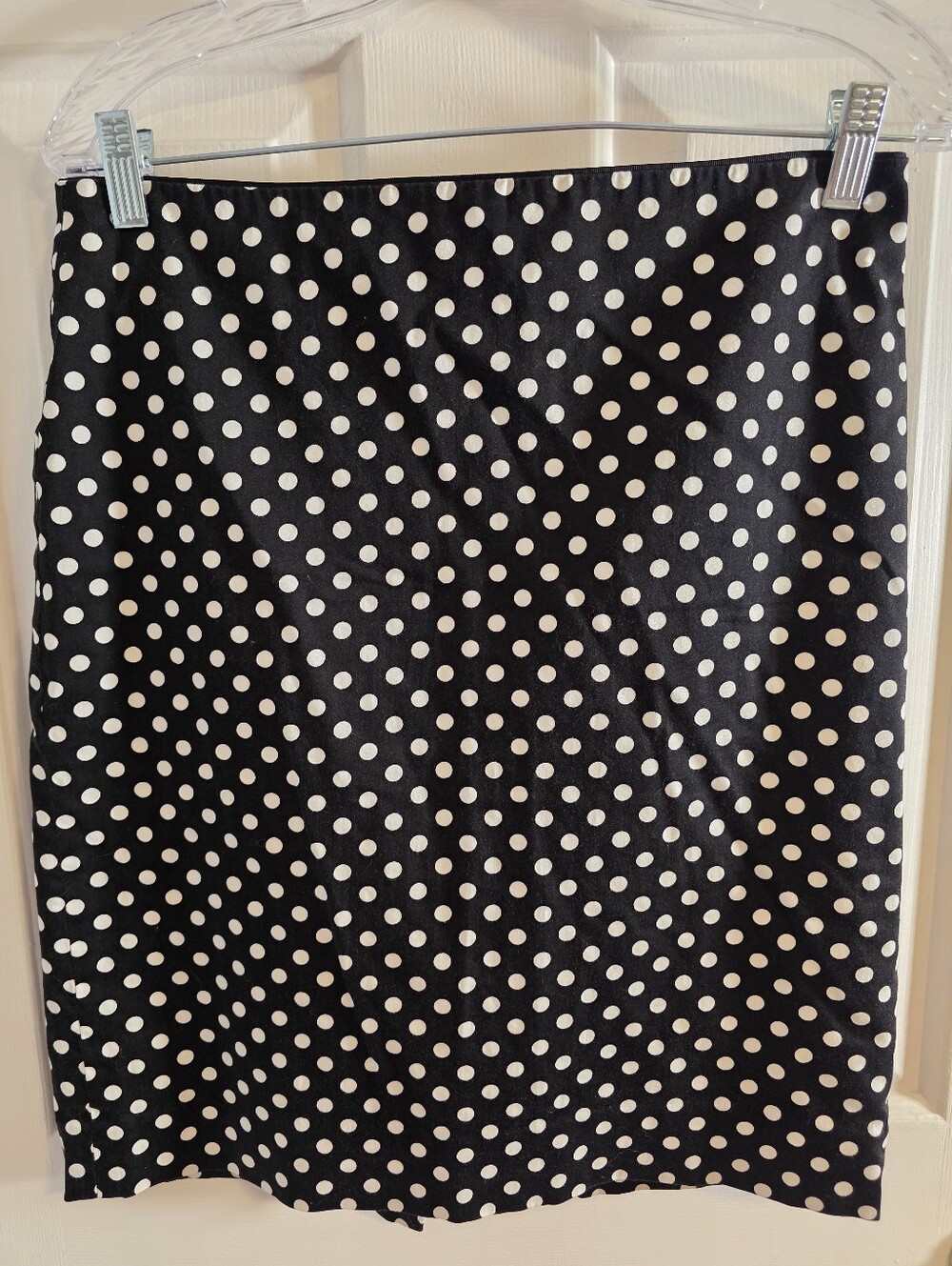 White House Black Market Polka Dot Pencil Skirt Size 8-Black/White